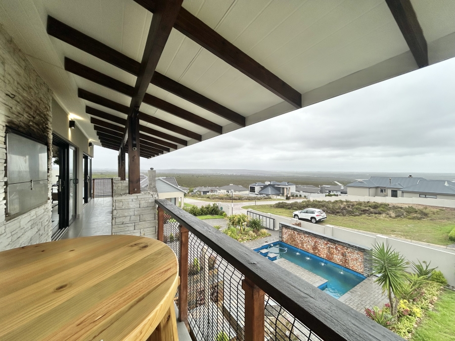 3 Bedroom Property for Sale in Wavecrest Eastern Cape